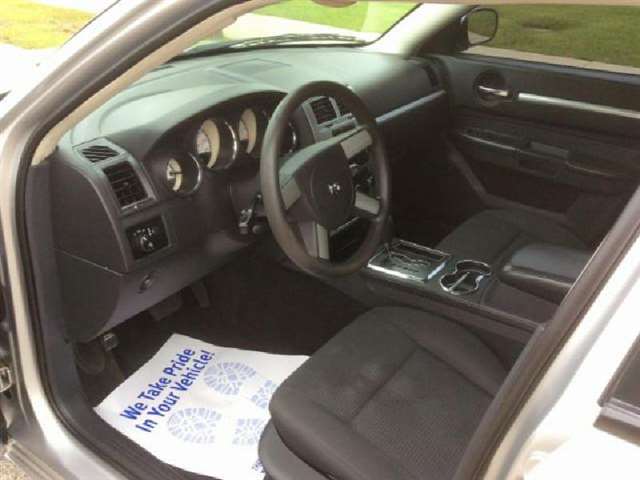 Dodge Charger 2010 photo 8